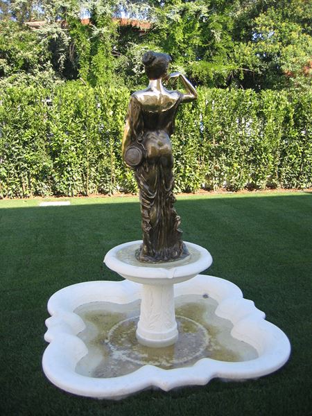 Villa Renza - fontana - retro -  bronzo e marmo